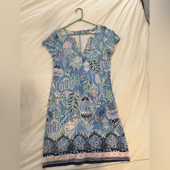 Lilly Pulitzer Dresses & Skirts - EUC Lilly Pulitzer dress. Size M.